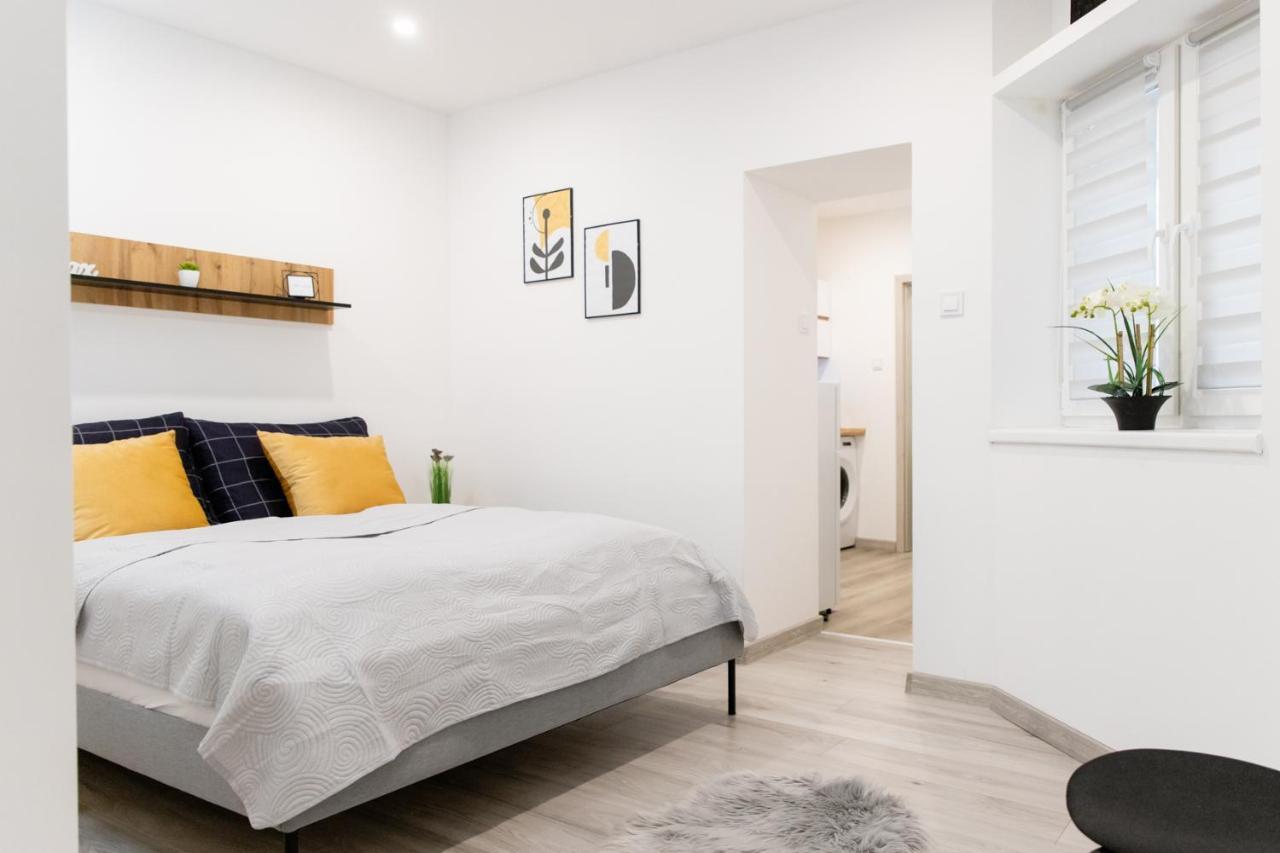 The Central Border Premium Apartment Štúrovo Eksteriør bilde