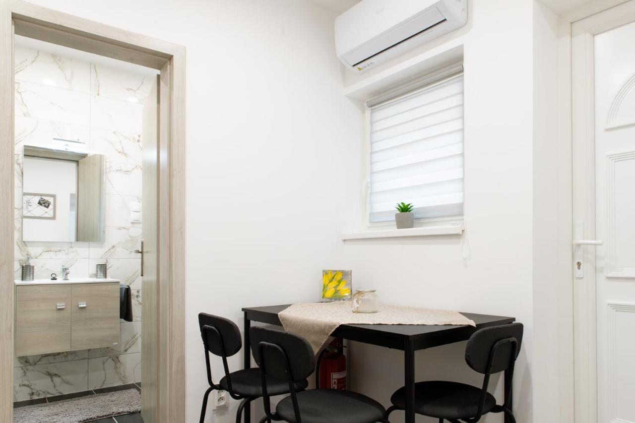 The Central Border Premium Apartment Štúrovo Eksteriør bilde